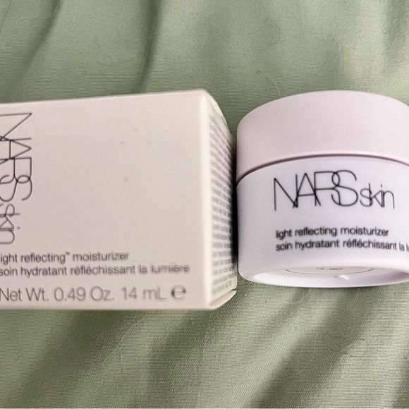 NARS Other - NARS Skin Light Reflecting Moisturizer - Cream